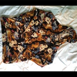 Floral print sweater hoodie with lace ties